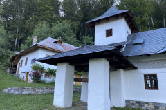 Mănăstirea Locurele 28