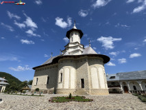 Mânăstirea Măgura Ocnei mai 2024 13