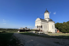 Mănăstirea Măriuş 33