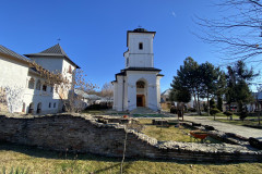 Mănăstirea Nucet 02