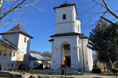 Mănăstirea Nucet 04