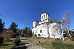 Mănăstirea Nucet 74