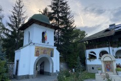 Mănăstirea Ostrov 10