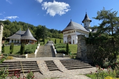 Mănăstirea Pângărați 59
