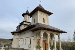Mănăstirea Parincea 36
