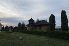 Mănăstirea Parincea 44