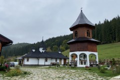 Mănăstirea Peştele 06