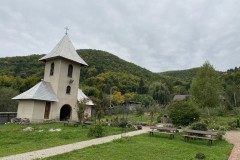 Mănăstirea Peştera 35