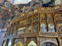 Mânăstirea Petroasa Mare 12