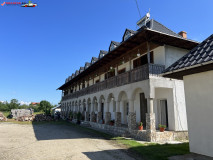 Mânăstirea Petroasa Mare 19