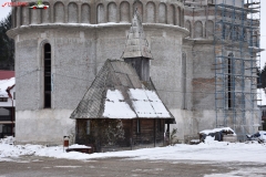 Mănăstirea Piatra Craiului 02
