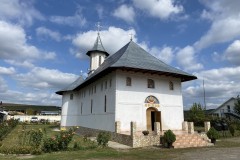 Mănăstirea Plopana 01