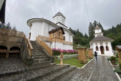 Mănăstirea Predeal 03
