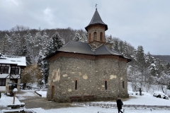 Manastirea Prislop Iarna 100