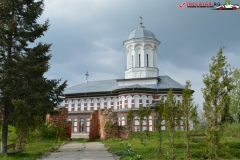 Manastirea Sadova 02