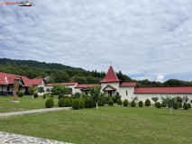 Mănăstirea Şatra 02