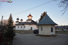 Manastirea Sfanta Treime – Podul Bulgarului 20