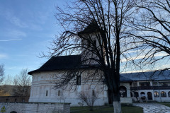 Mănăstirea Sfânta Treime Strehaia 15