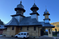 Mănăstirea Sfântul Pantelimon Păltiniş 28