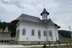 Manastirea Sihastria Putnei 04