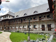 Mănăstirea - Sihăstria Sfântul Ioan de la Râșca 01