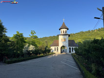 Mânăstirea Sihastru iunie 2023 15