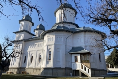 Manastirea Slanic 11
