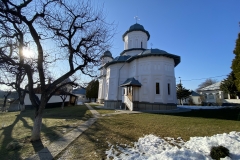Manastirea Slanic 13