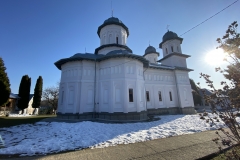 Manastirea Slanic 19