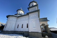Manastirea Slanic 21