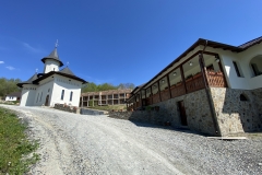Mănăstirea Strâmba 13