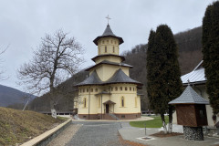 Mănăstirea Strungari 12
