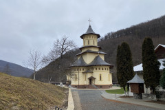 Mănăstirea Strungari 13