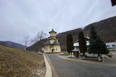 Mănăstirea Strungari 14