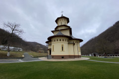 Mănăstirea Strungari 15