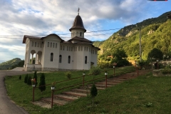Mănăstirea Sub Piatră 16