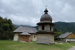 Mănăstirea Tarcău 30