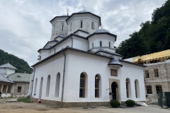 Mănăstirea Tismana 49