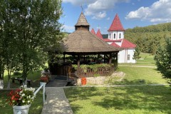 Mănăstirea Ucraineana Sfânta Treime Pereu 08