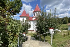 Mănăstirea Ucraineana Sfânta Treime Pereu 14