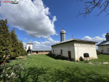 Mănăstirea Vărzărești aprilie 2024 23