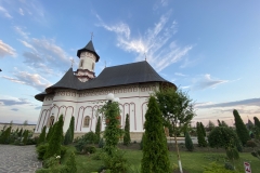 Manastirea Zosin 27