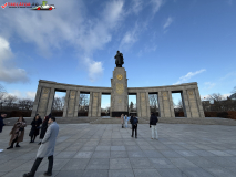 Memorialul de Război Sovietic din Tiergarten Berlin 14