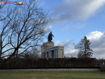 Memorialul de Război Sovietic din Tiergarten Berlin 17