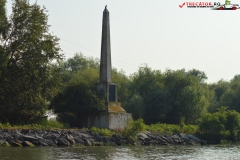 Obeliscul din localitatea Crisan 05