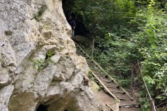 Peștera Merești 13