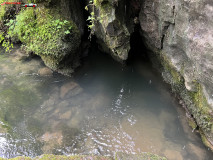 Peștera și izbucul Izvorul Albastru al Izei 20