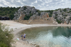Plaja Tatinja Karlobag Croatia 18
