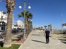 Promenada Finikoudes din Larnaca, Cipru 11