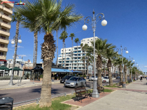 Promenada Finikoudes din Larnaca, Cipru 24